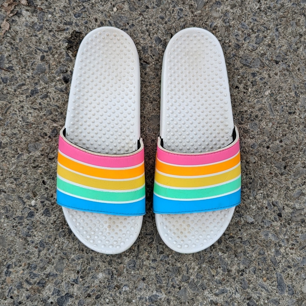 Victoria's Secret Pink Rainbow Stripes Logo Single Strap Slides Sandals
